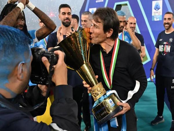 Tin Serie A: Hiệu ứng domino trên băng ghế huấn luyện