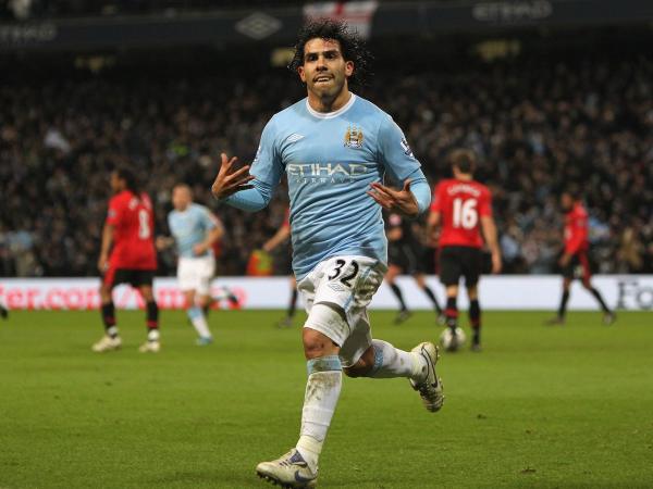 Tiền đạo Carlos Tevez